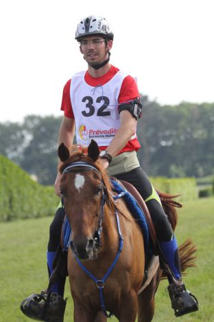 Opium Arby et Nicolas aux 130 km du Championnat de France de Corlay en 2010.