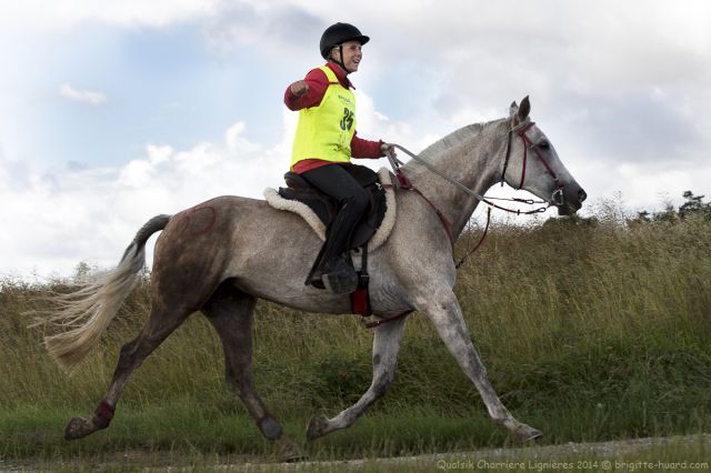 Qualsik Charriere avec Evelyne Bouyé gagnante de la 130 km Amateur de Lignière en 2014.