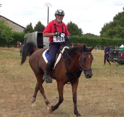 Jacques et Ivanhoe à l‘arrivée des 80 km
